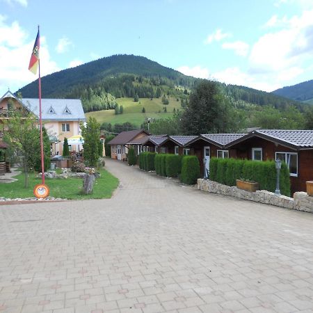 Pension, Camping & Biker Station Zur Deutschen Eiche Ciocanesti Eksteriør bilde